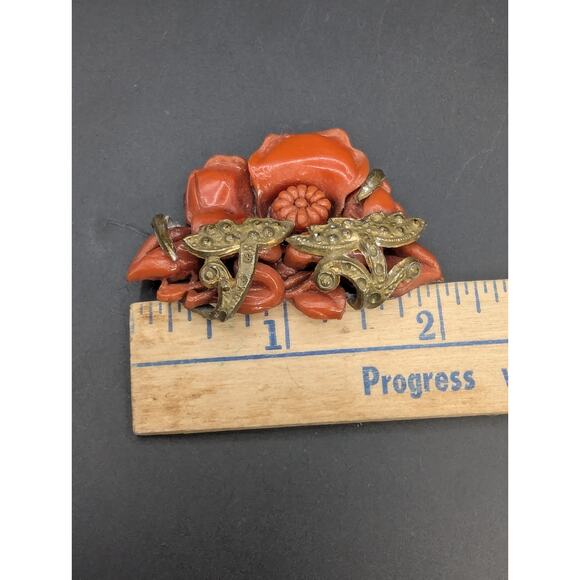 Antique Gold Tone Red Carved Celluloid Flower Brooch Pin - Picture 9 of 11